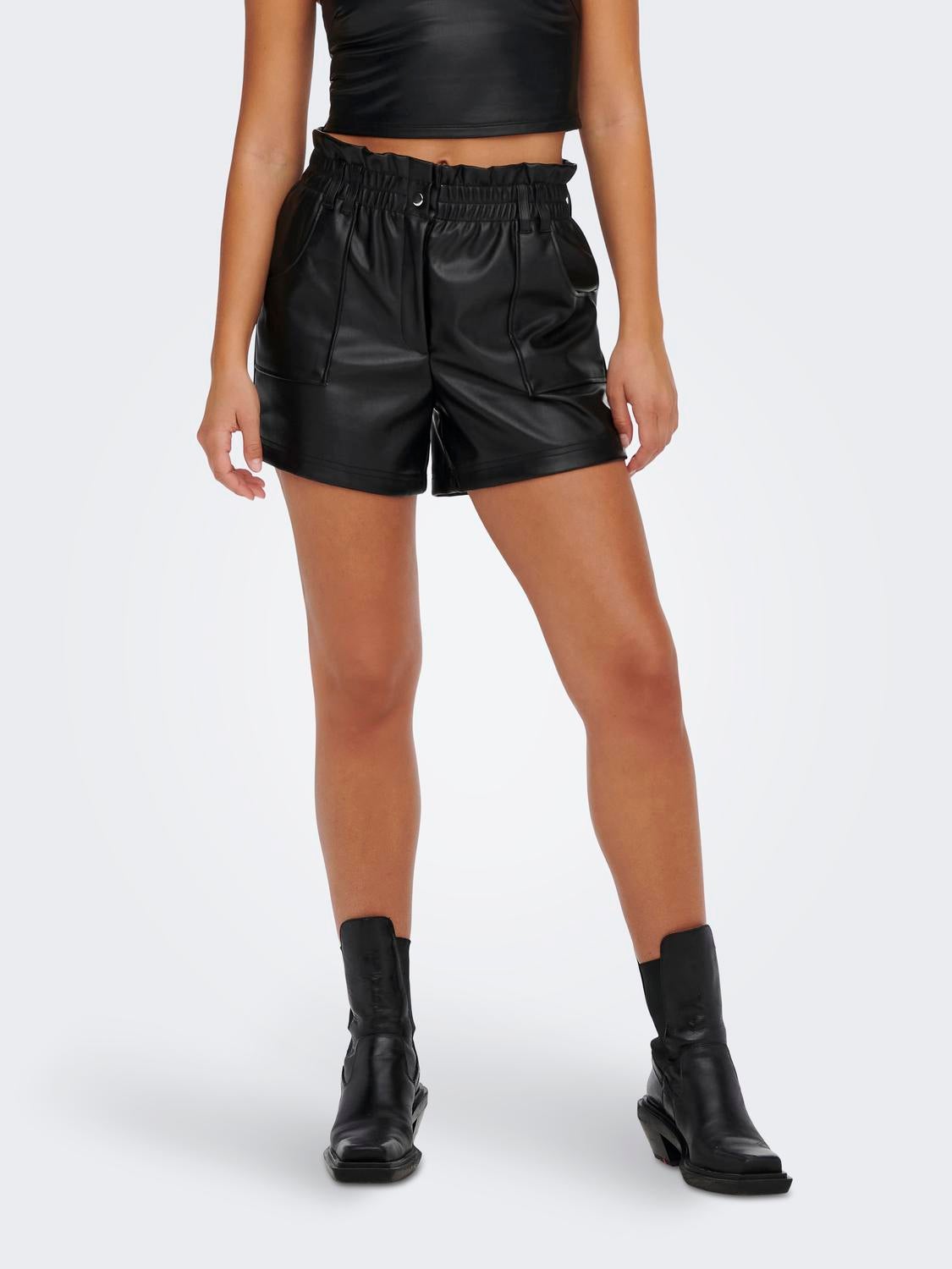 ONLSTEPHANIE Normal geschnitten Shorts in Lederoptik Black