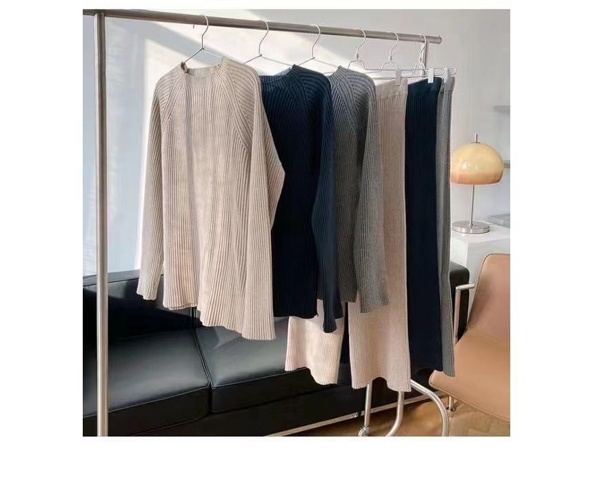 Rorah - Set: Mock Neck Plain Slit Ribbed Trui + Elastische Taille Breibroek met Wijde Pijpen