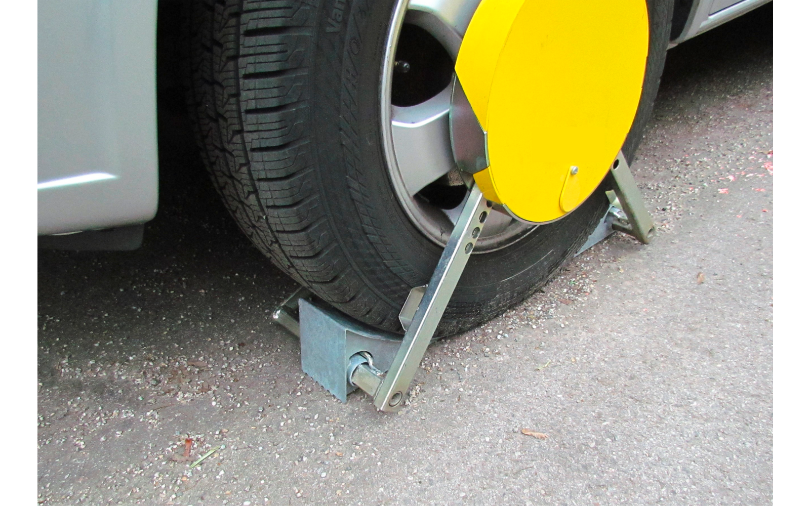 MEM Sicherheits-Fahrzeug-Radkralle < 700 mm
