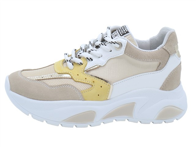 Giga Sneaker