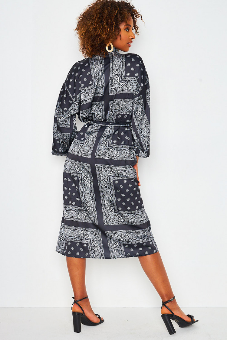 Kimono ceinturé noir imprimé foulard