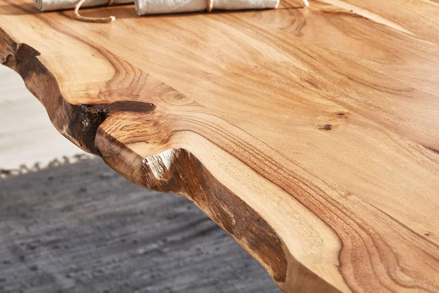 SAM Esstisch 280x100 cm Burgos, Akazienholz massiv + naturfarben + lackiert, echte Baumkante, Baumkantentisch mit X-Gestell aus Metall schwarz, Tischplatte 26 mm