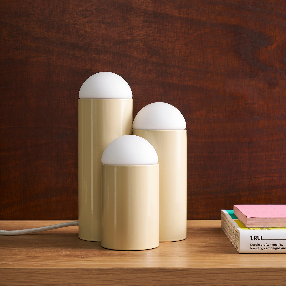 LA REDOUTE INTERIEURS<br>Candeeiro de mesa em ferro e opalina, Quillo