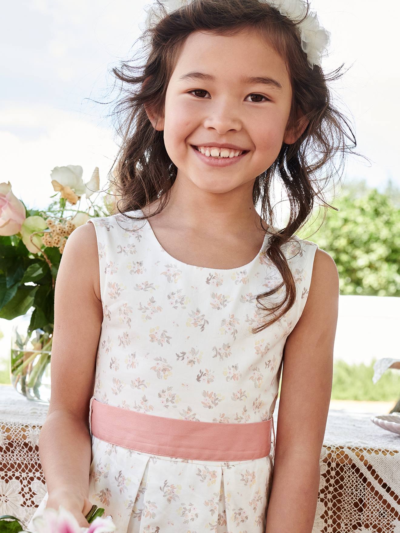 Vestido de cerimônia com flores em aquarela na barra, para menina, branco-creme