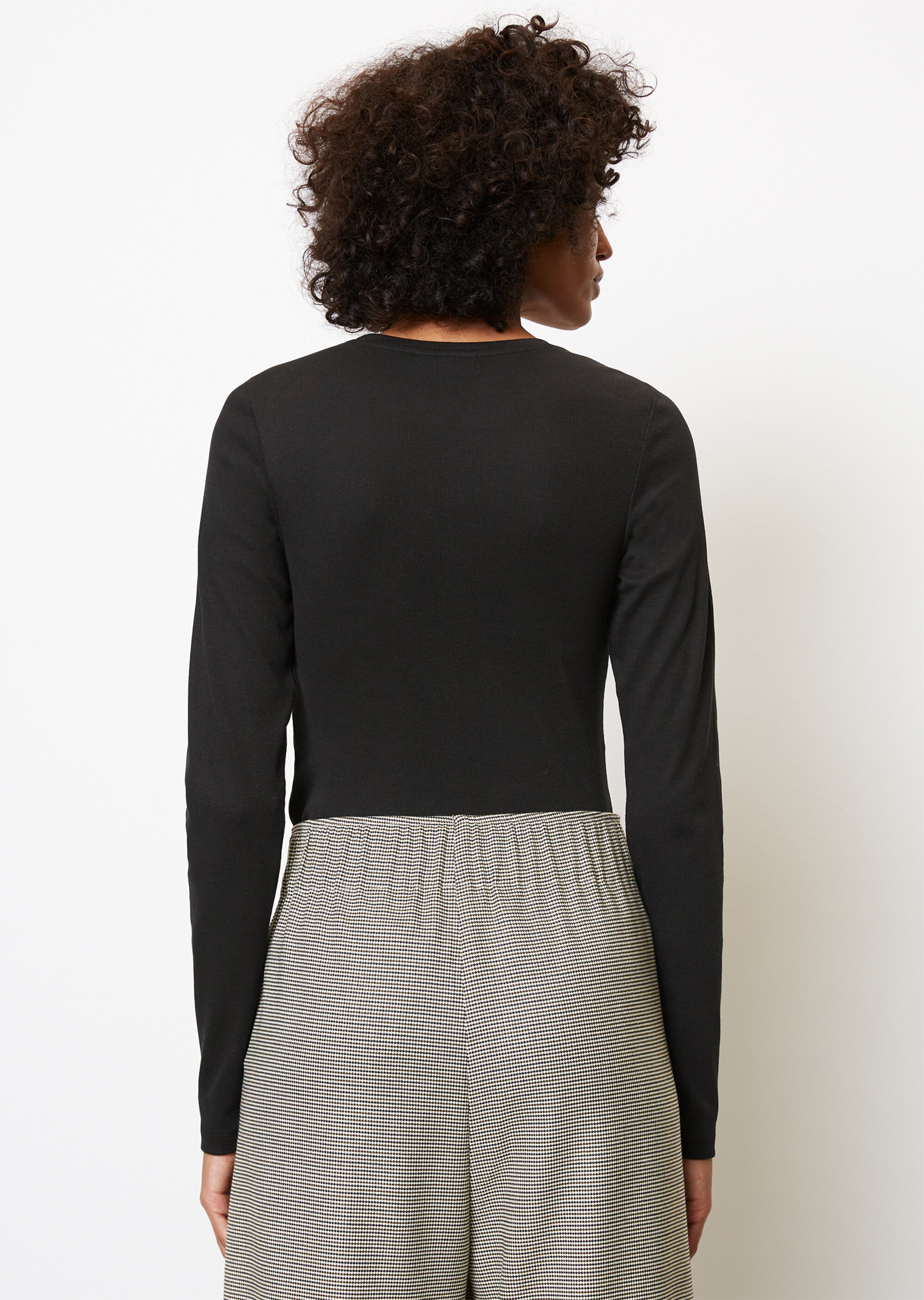 Rundhals-Longsleeve slim aus softem Feinripp-Jersey