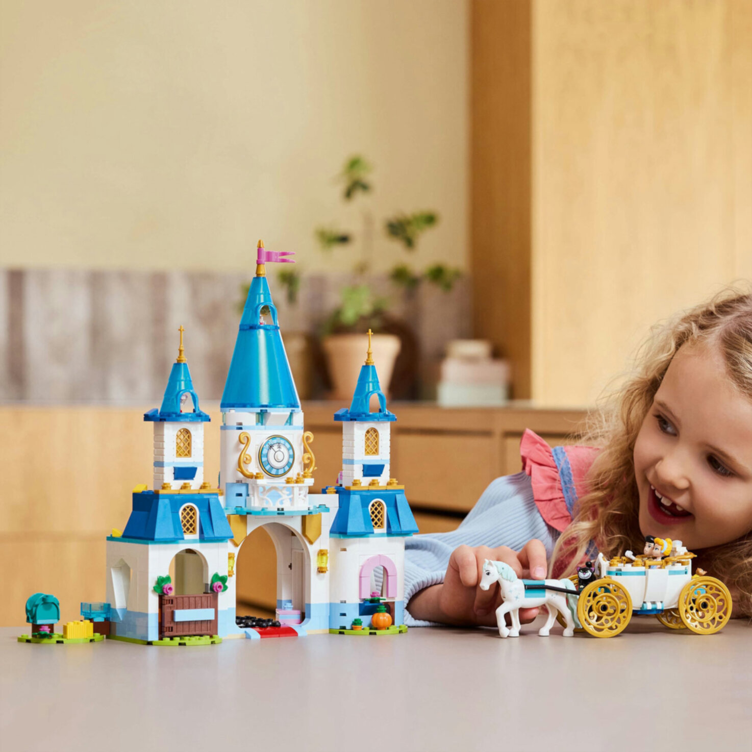 LEGO® Disney Princess 43275 Cinderellas Schloss und Pferdekutsche 6+ Jahre