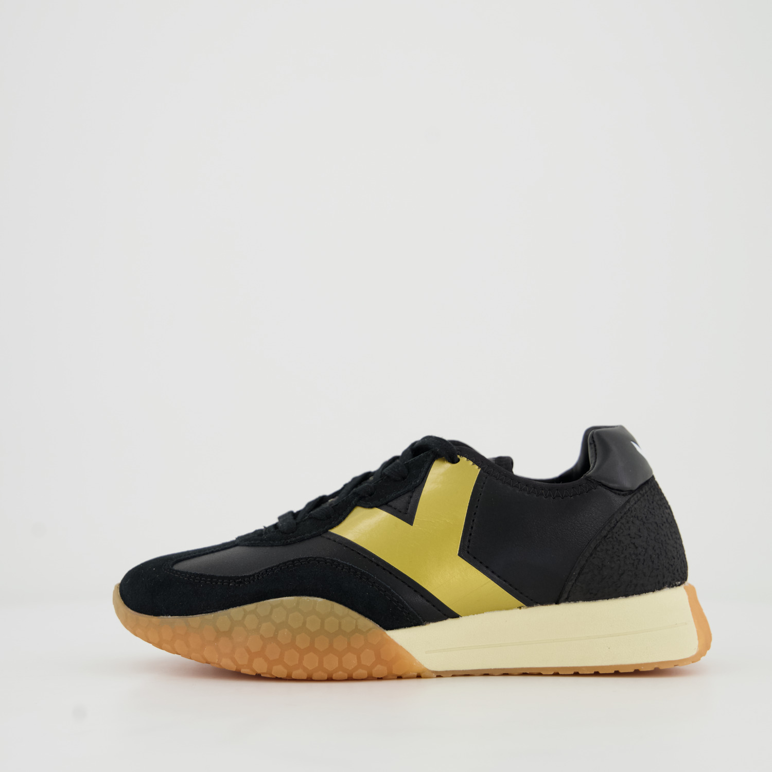 Keh-noo Sneaker