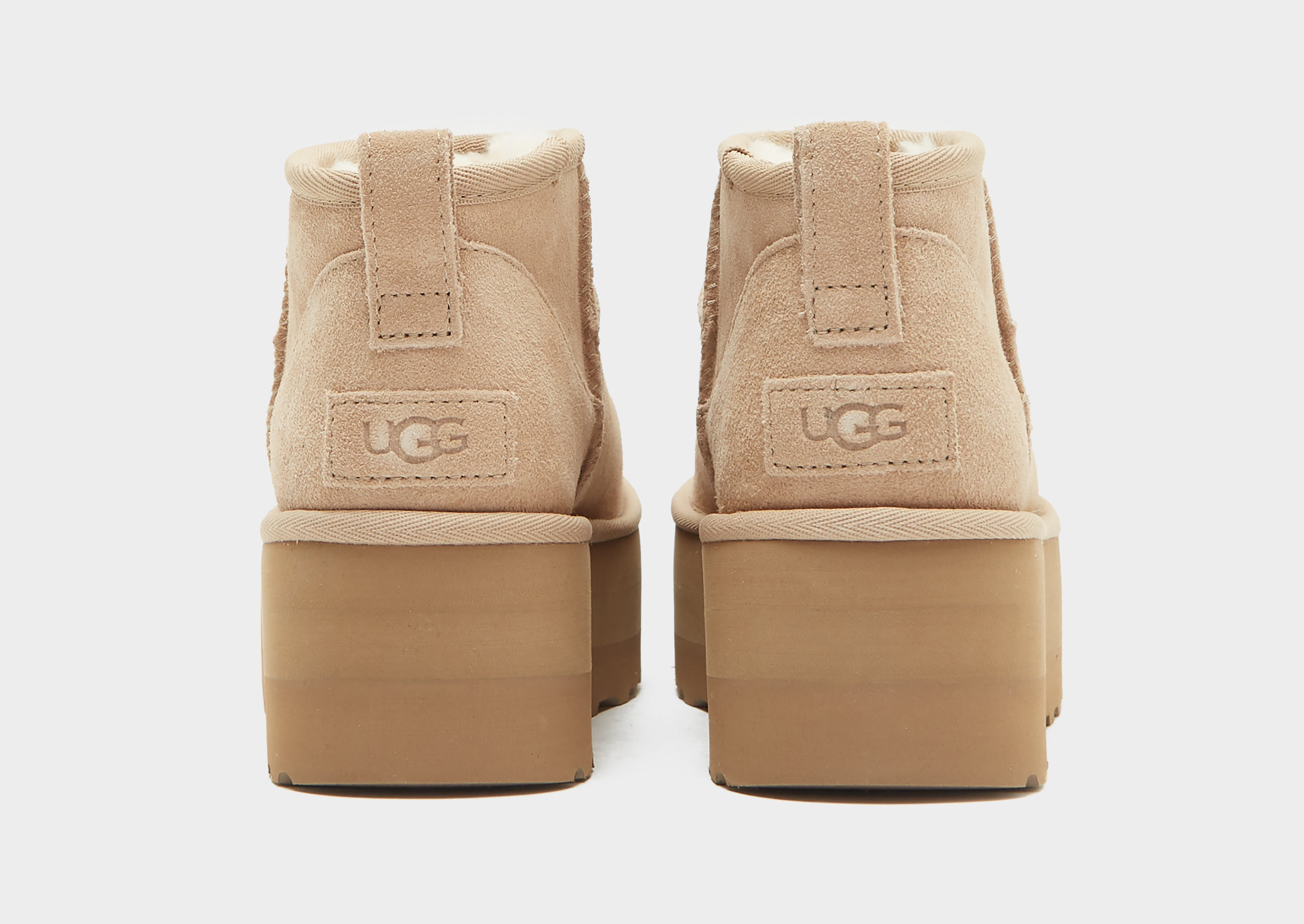 UGG Classic Ultra Mini Platform Boots Femme