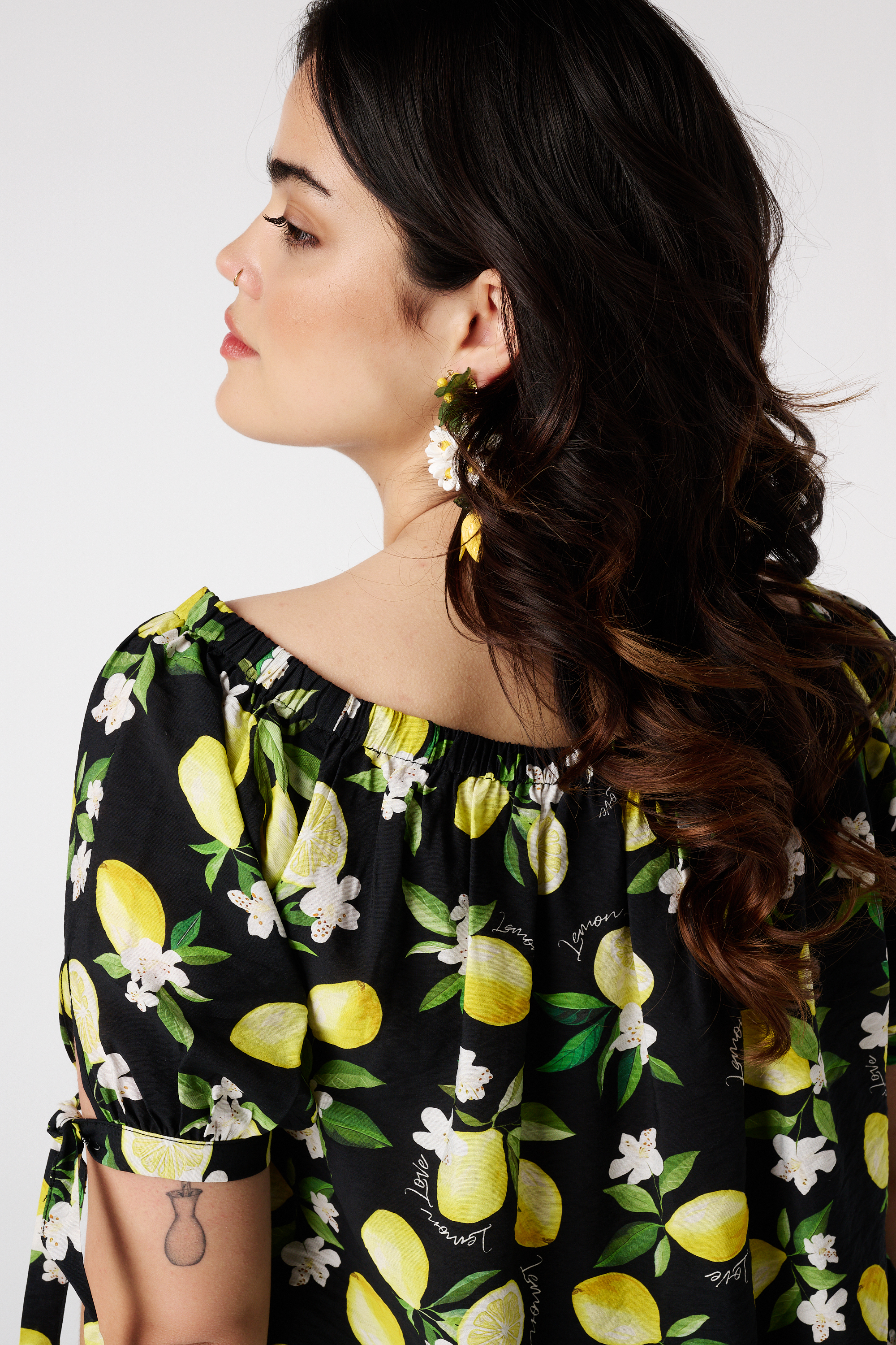 Off-shoulder blouse met print Multi zwart-wit