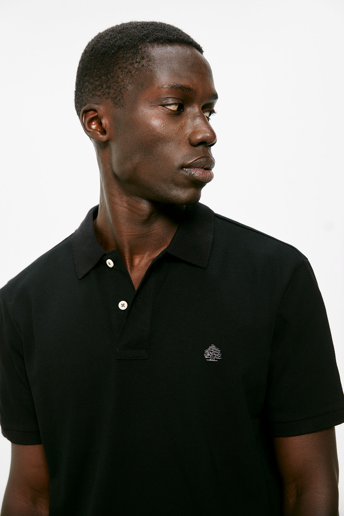 Camisa polo básica em piqué - preta