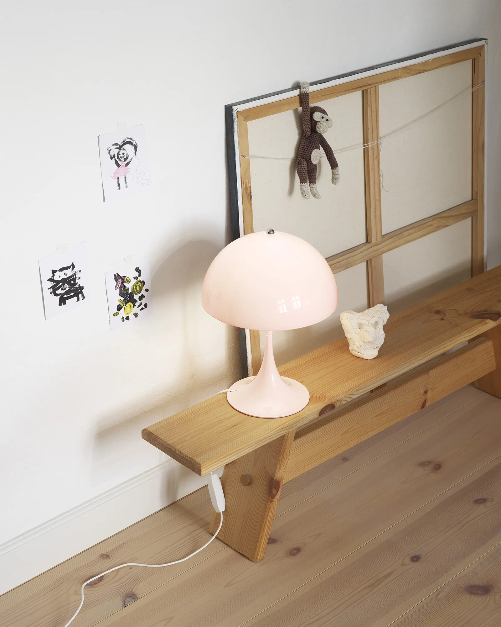 Louis Poulsen Panthella 250 Tischleuchte Pale Rose Acryl - UNIVERSAL PLUG