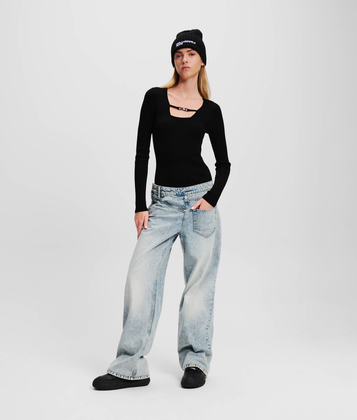 JEAN DÉCONTRACTÉ TAILLE MI-HAUTE TORSADÉ KLJ