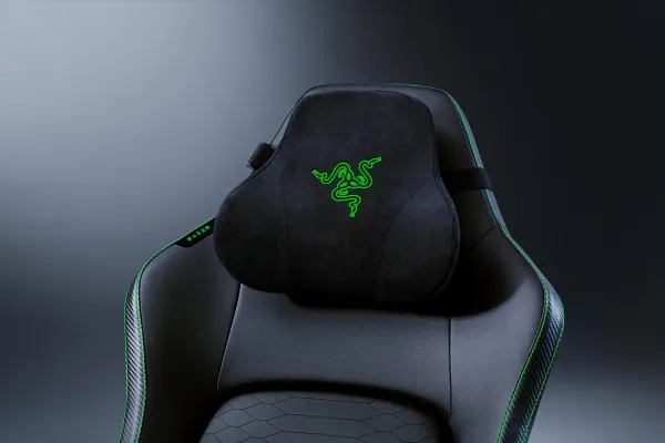 Razer Iskur V2 - Spillestol - ergonomisk - armstøtter - T-formet - vippe - drejeled - syntetisk læder - sort, grøn