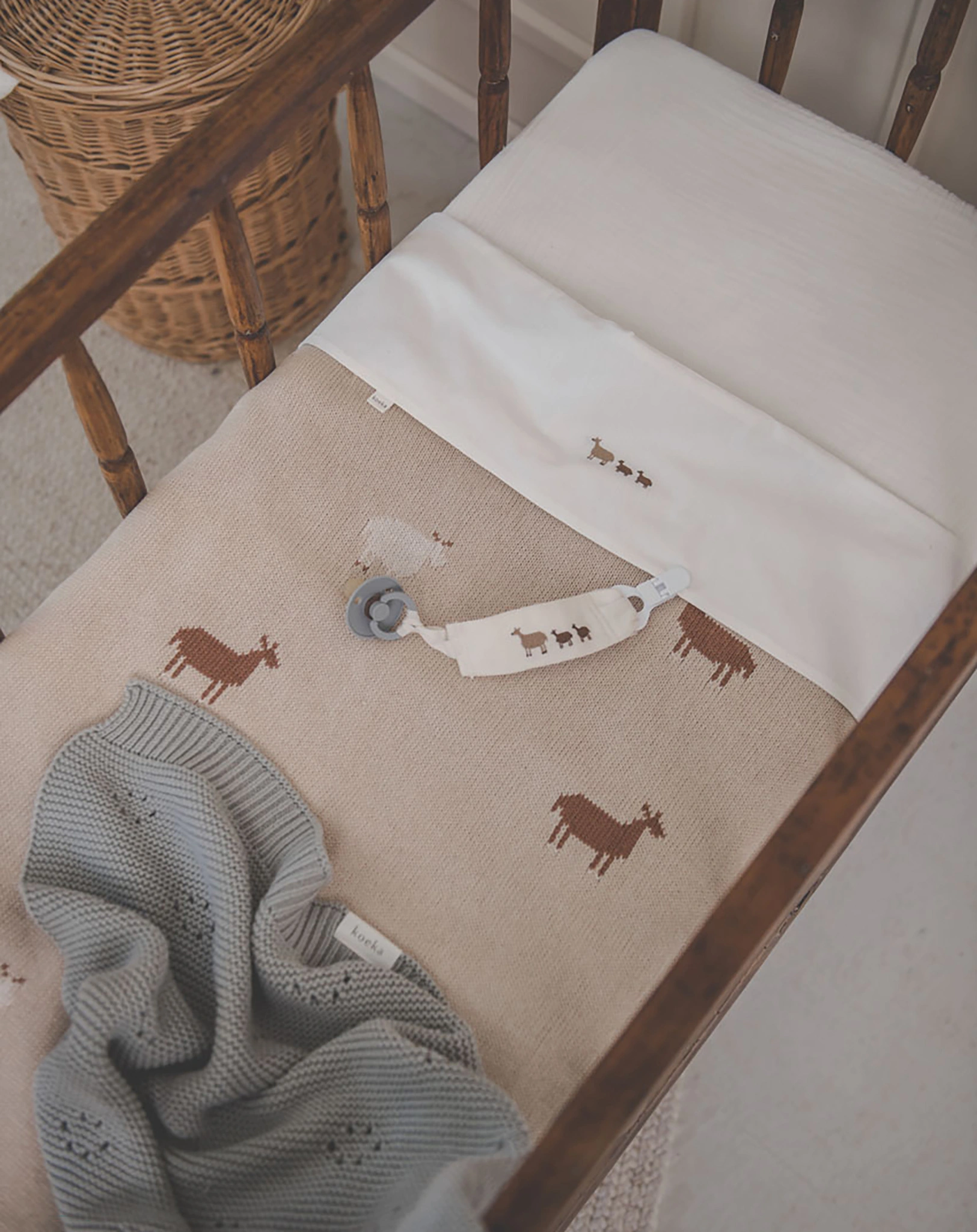 Babydecke GOAT VALLEY (75x90) in sand