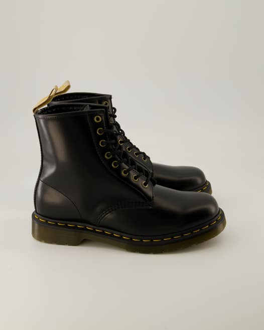 Dr. Martens Vegan 1460 Stiefeletten in Schwarz