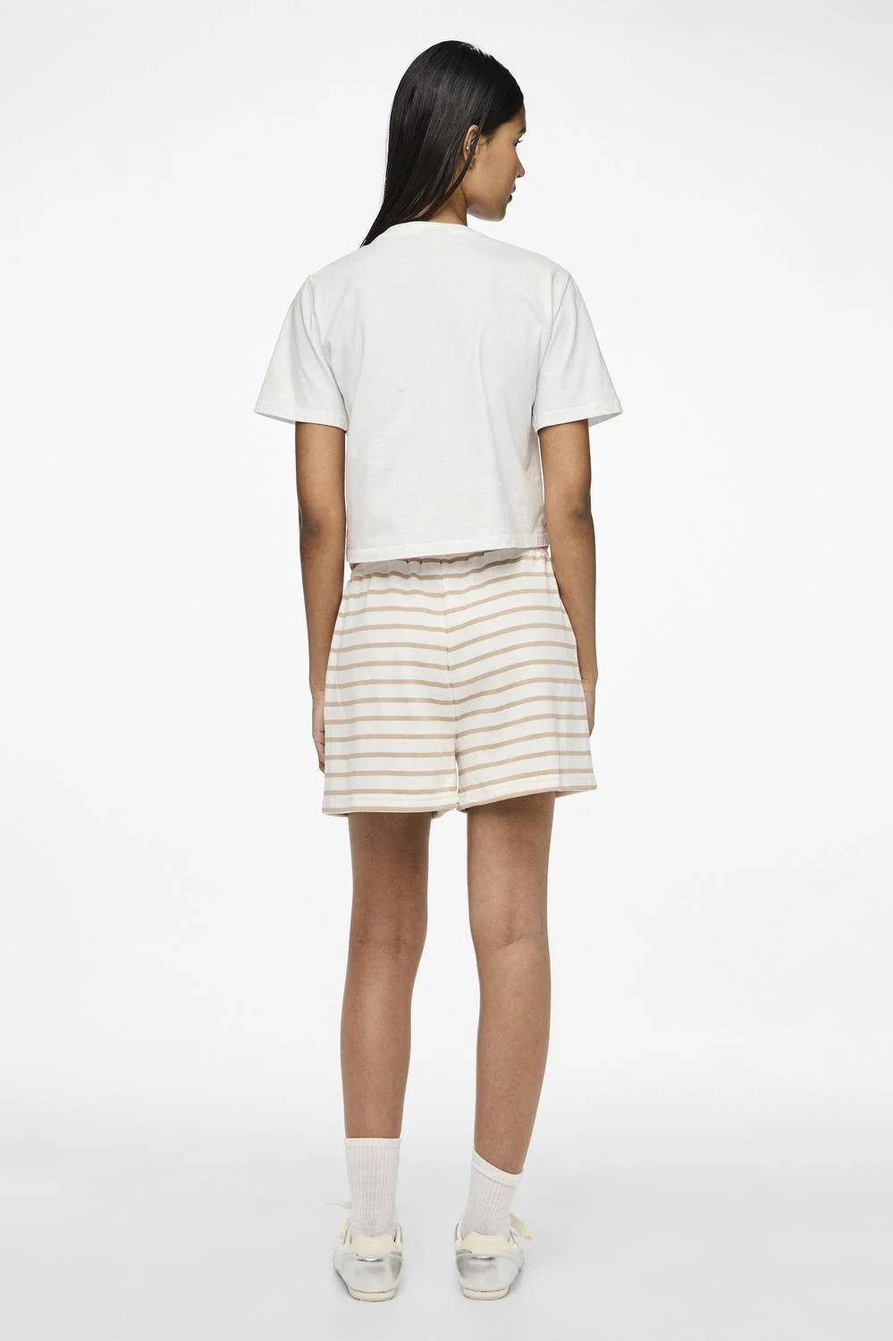 PIECES loungeshort PCCHILLI wit/bruin