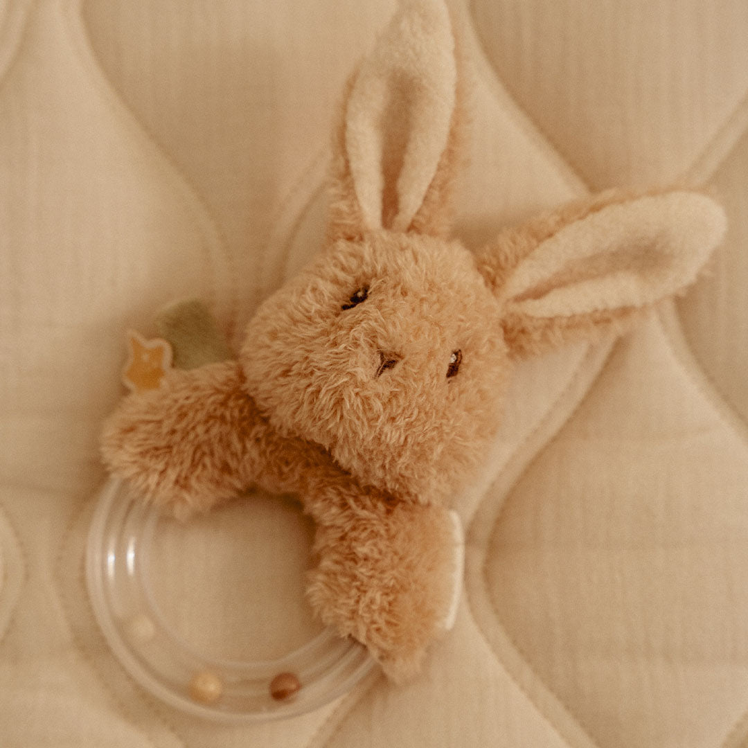 little dutch ringrammelaar newborn naturals