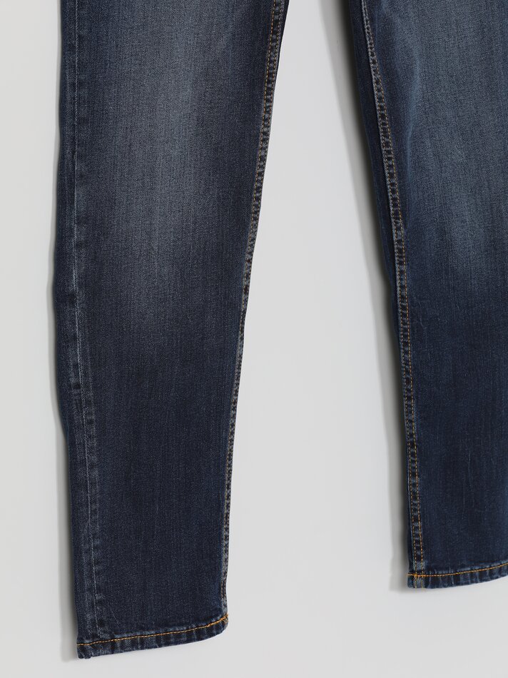 Calça jeans slim confortável - Azul marinho