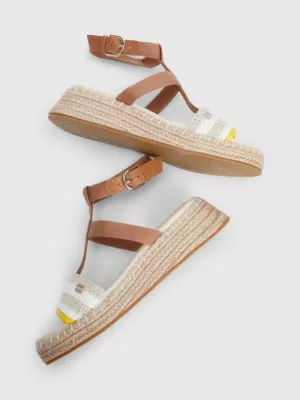 Sandálias espadrille de plataforma em crochê