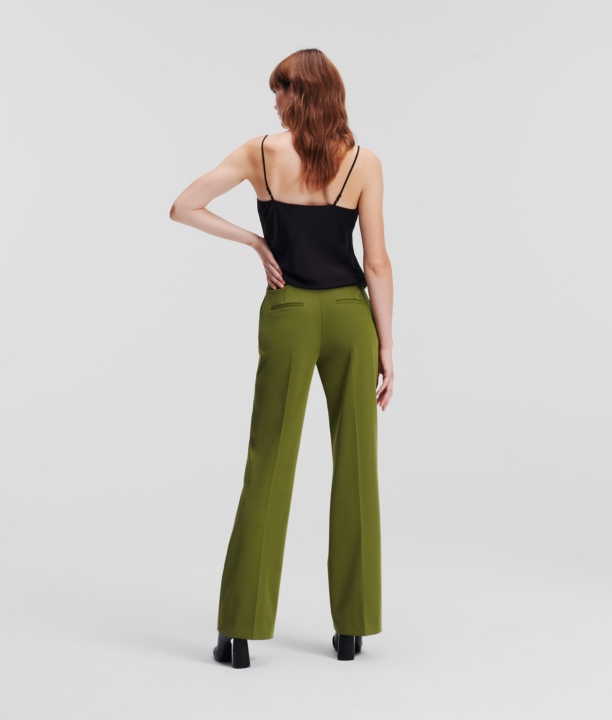 PANTALON LARGE AJUSTÉ