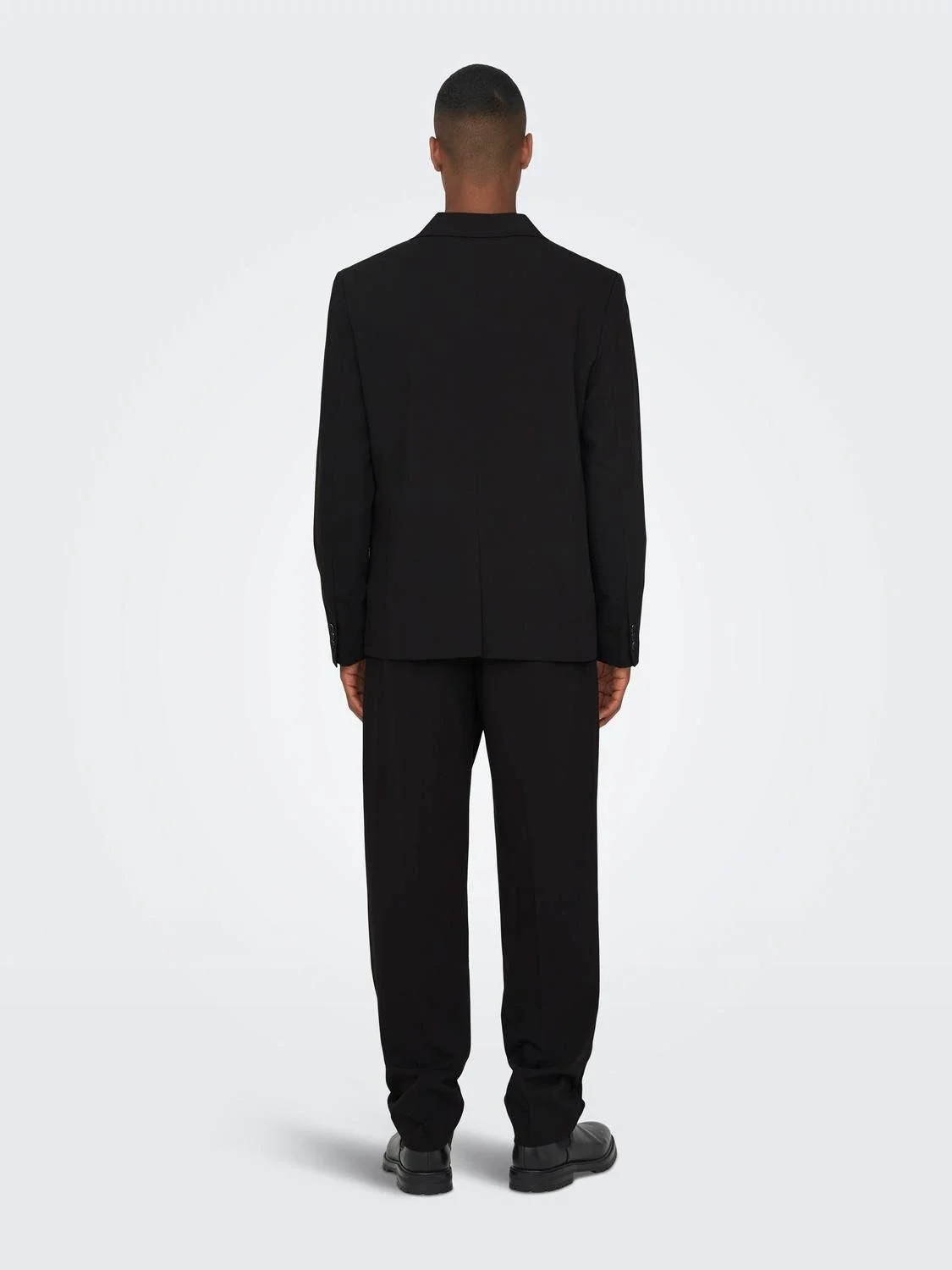 Shop the Look Black