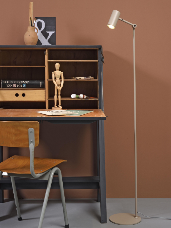 It's about Romi Montreux vloerlamp LED zwart