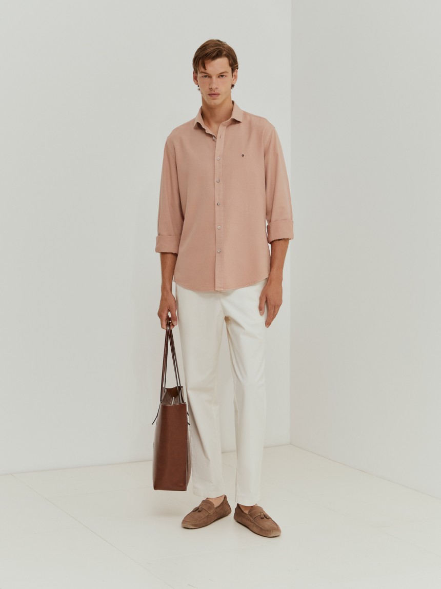 Camisa slim fit em liocel e linho