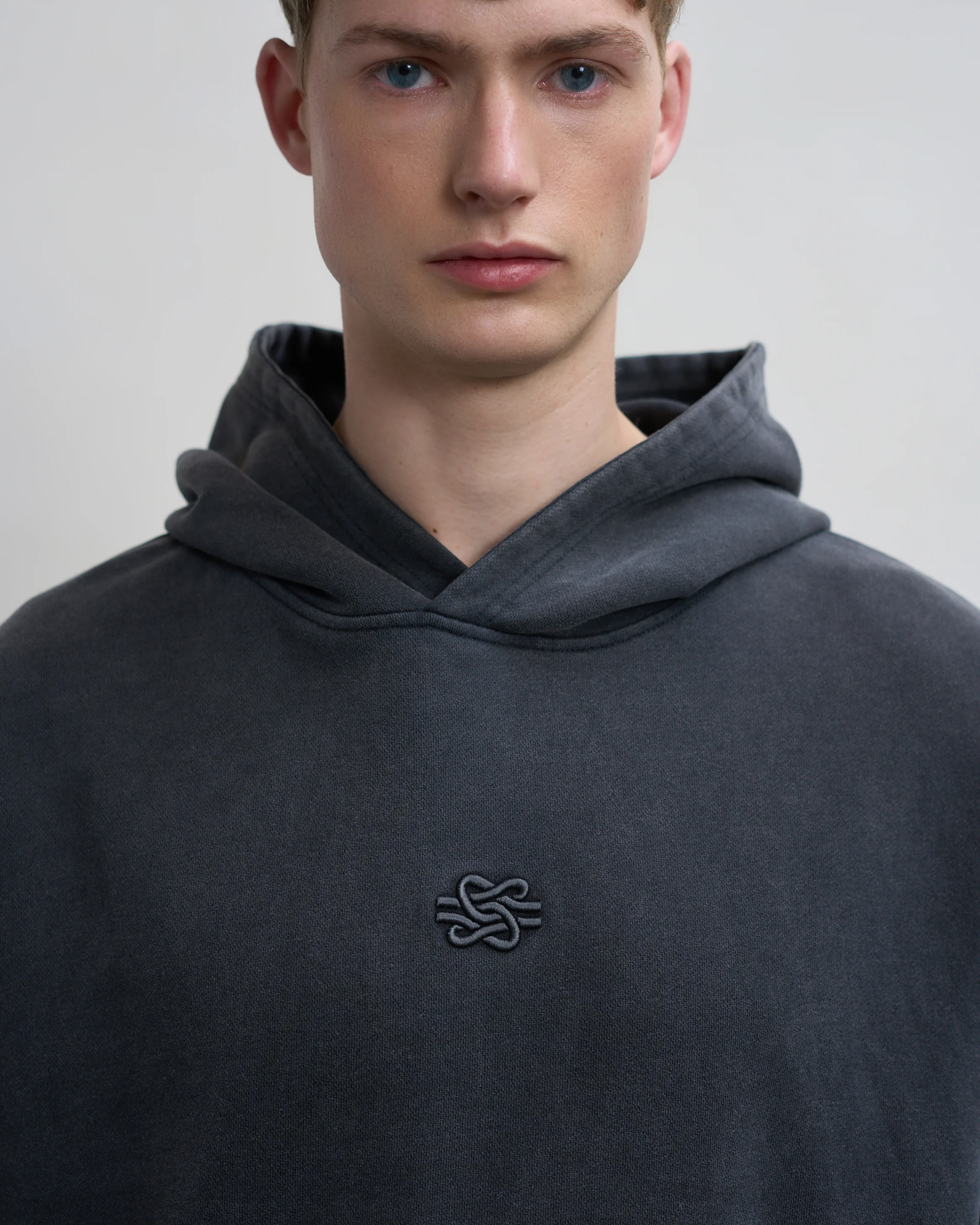 Hoodie Boxy Embroidered Vintage Black
