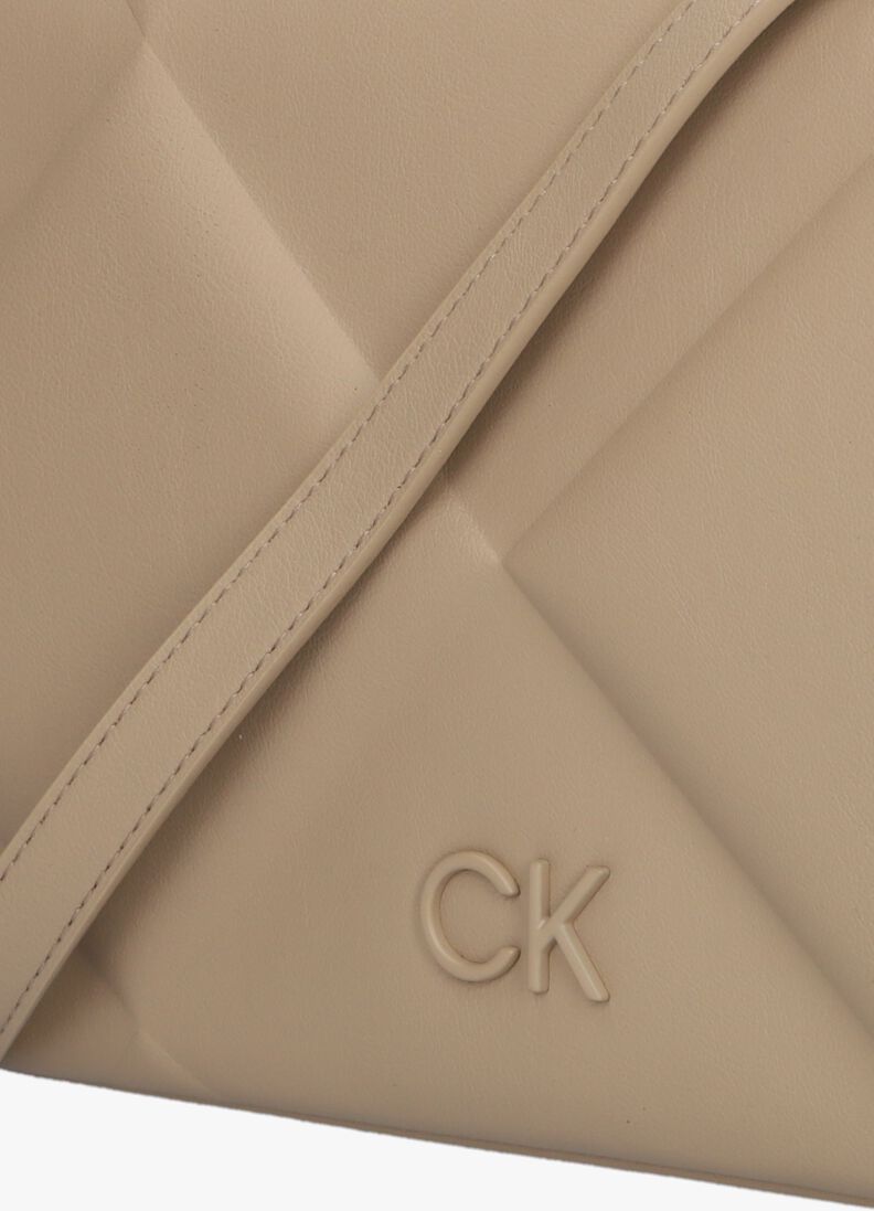 CALVIN KLEIN beige calvin klein schoudertas re-lock quilt should