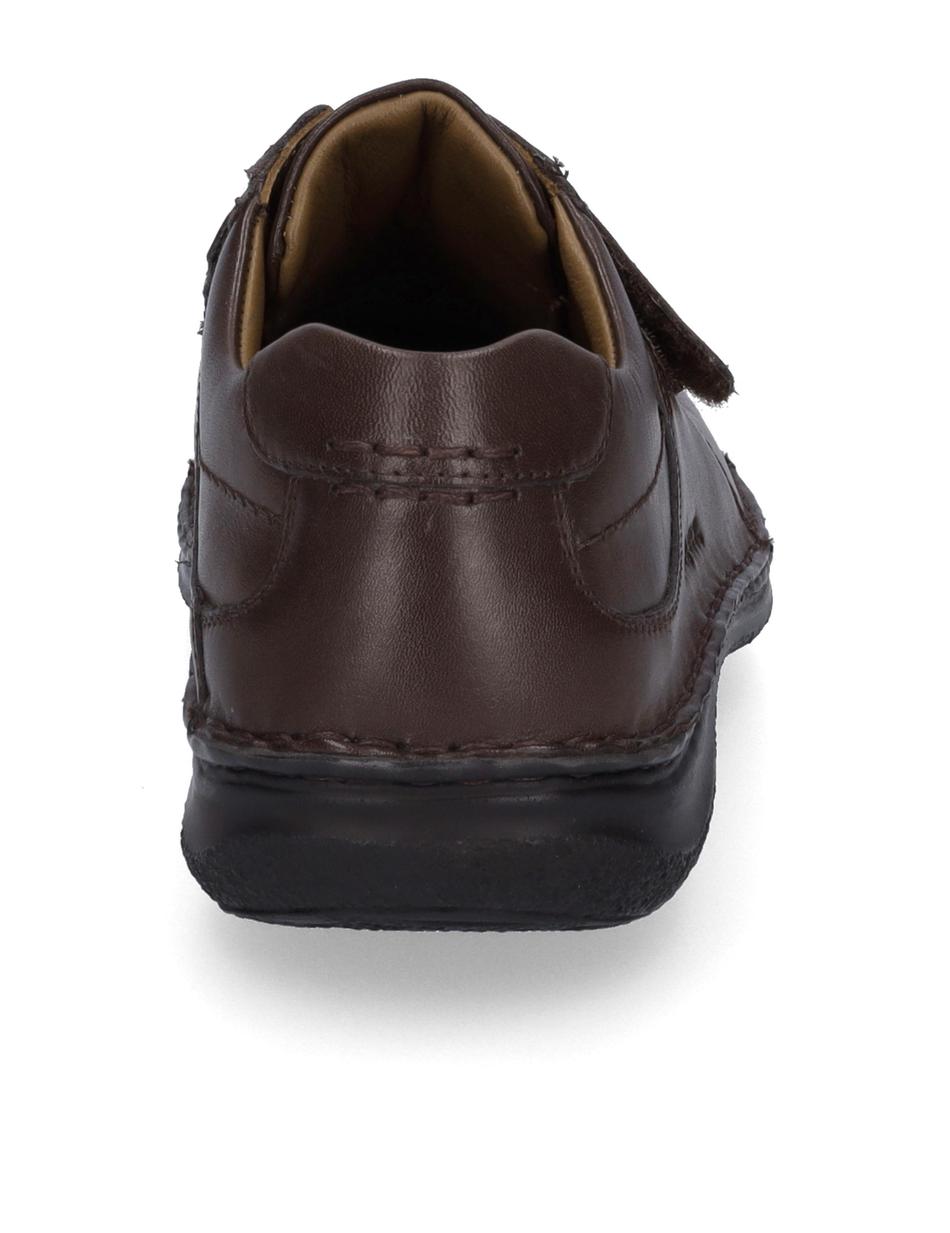 Slipper Alec, tabak