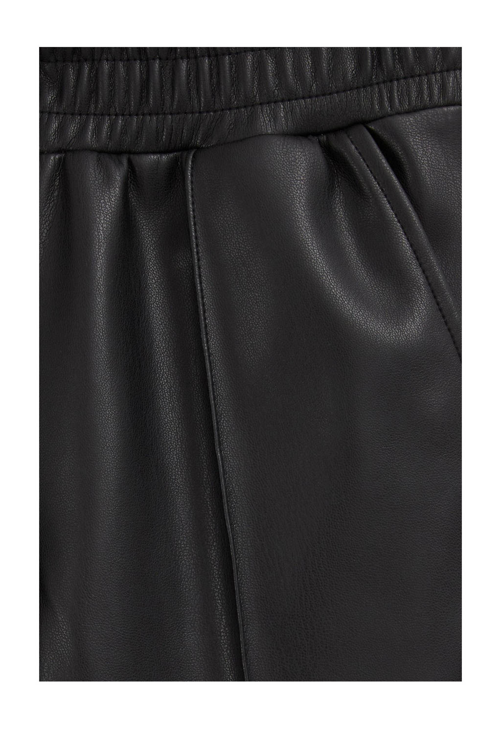 WE Fashion imitatieleren straight fit broek black zwart