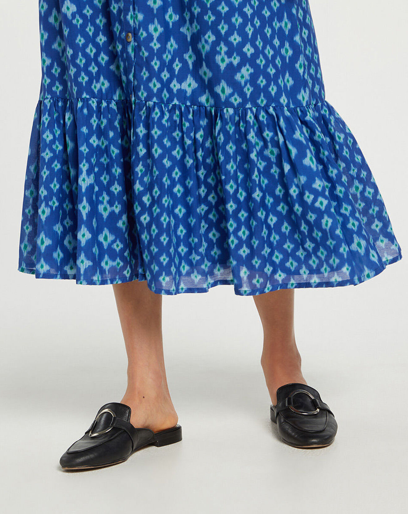 Galeries Lafayette Robe longue et fluide imprimé bleue