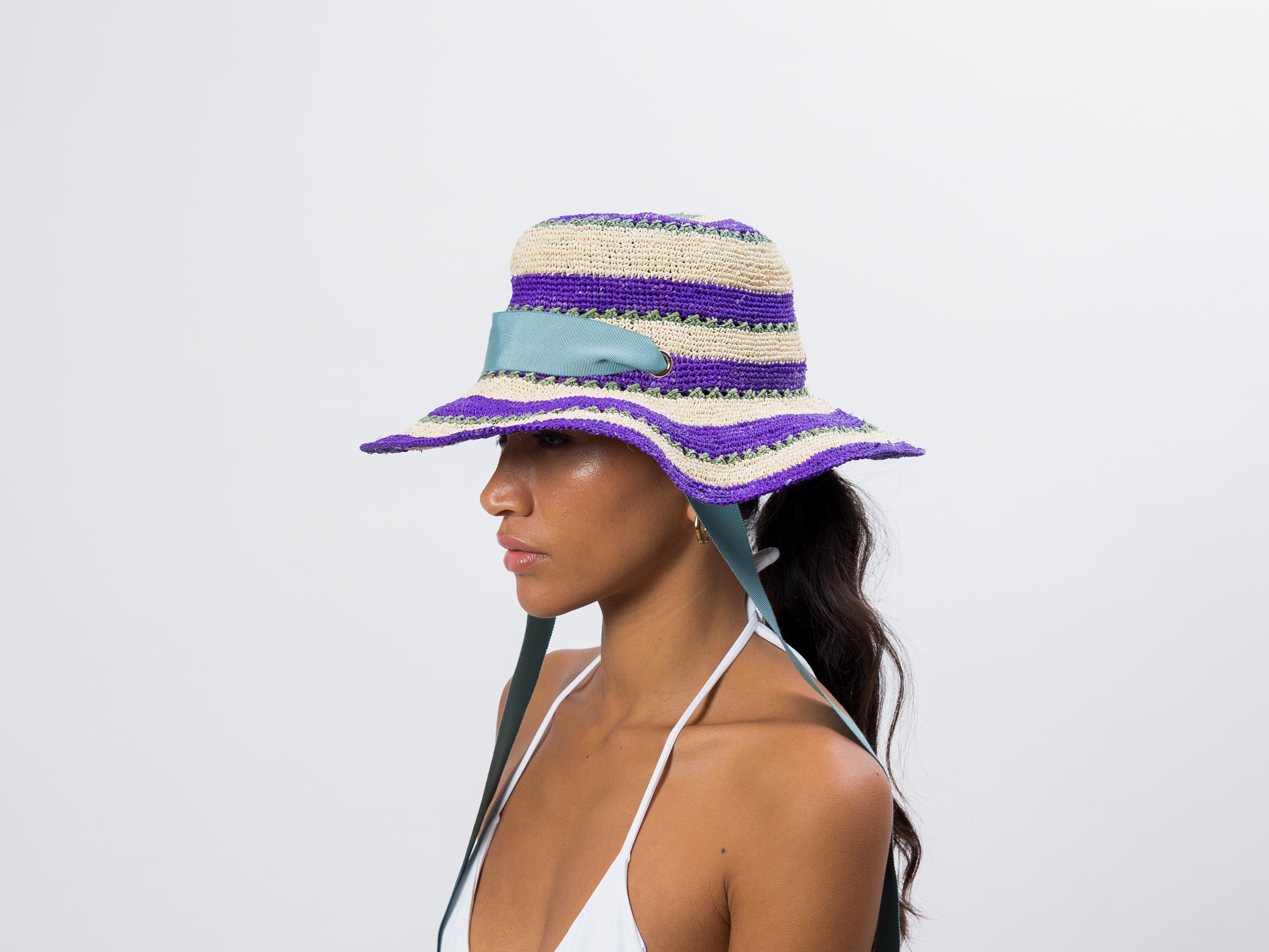 Chapeau hippie rayé au crochet