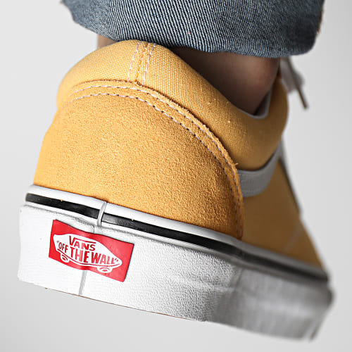 Baskets Old Skool A5KRFAVL Flax True White