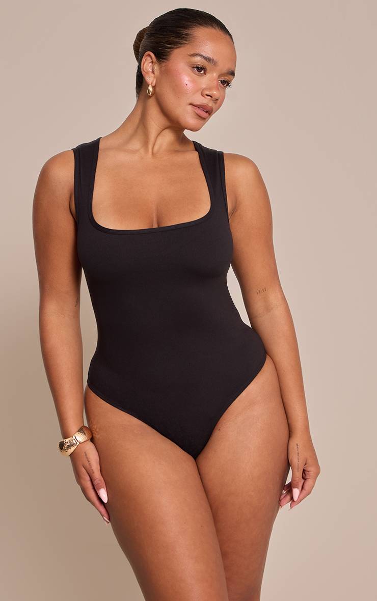 Noir Body Sculptant Col Carré Shape