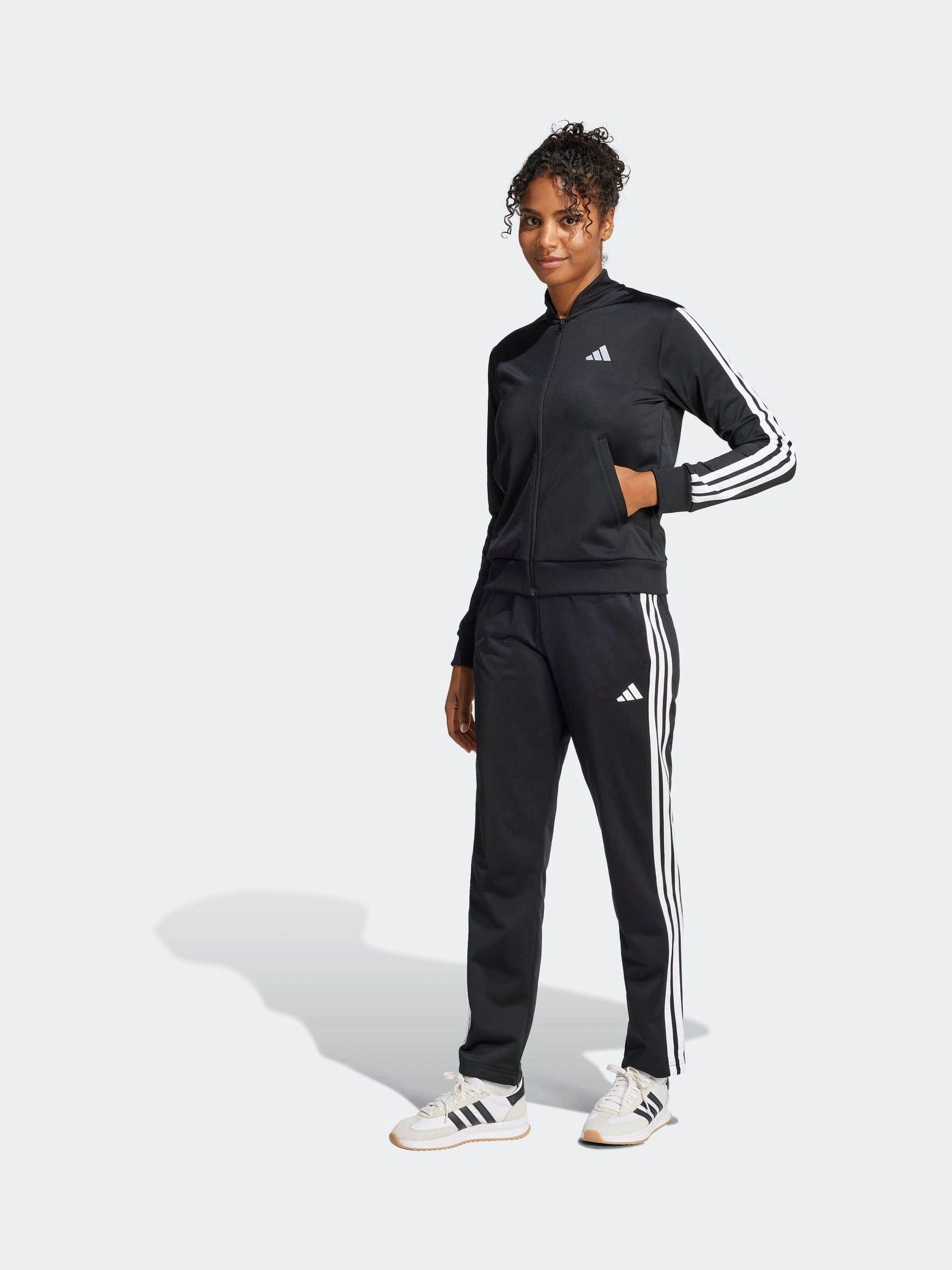 Zwart - adidas Essentials trainingspak met 3 strepen