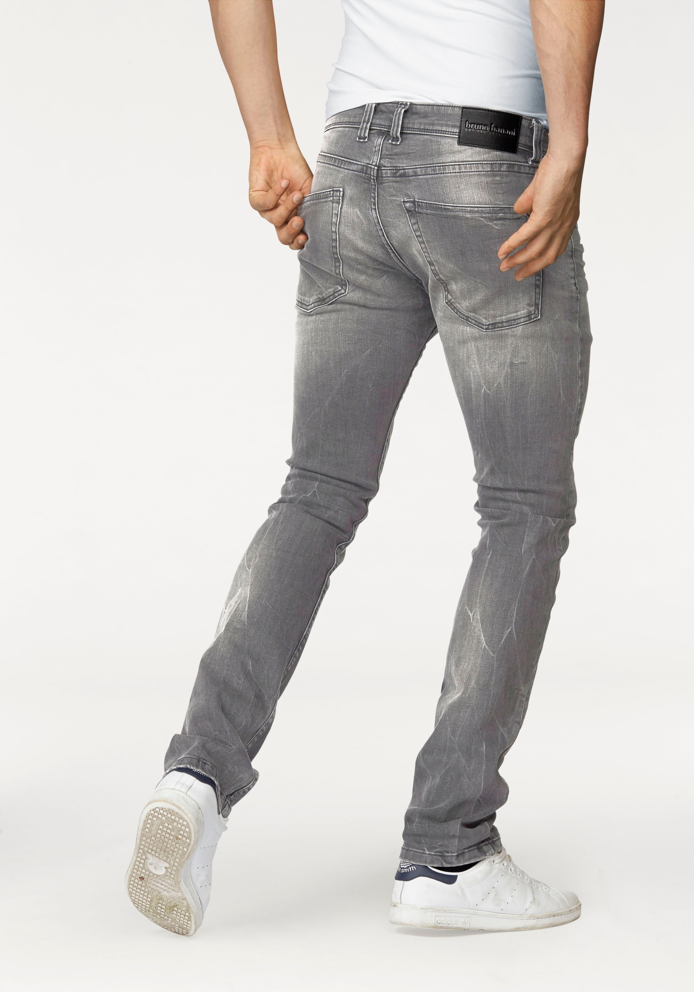 Bruno Banani Slim-fit-Jeans »Jimmy (Stretch)« schmale Beinform,  niedrige Leibhöhe,  mit Button-Fly