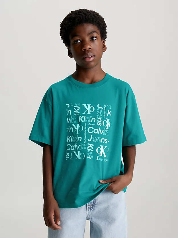 Camiseta com logotipo