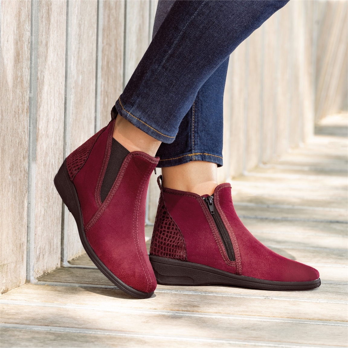 Bottines zippées noir ou bordeaux