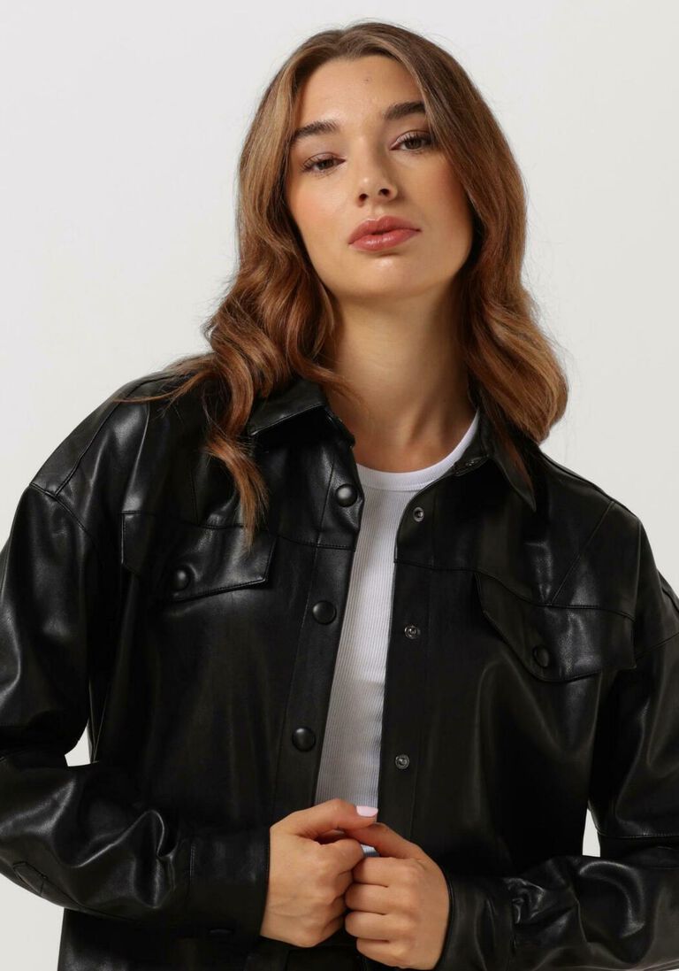 COLOURFUL REBEL zwarte colourful rebel blouse kiki vegan leather boyfriend blouse