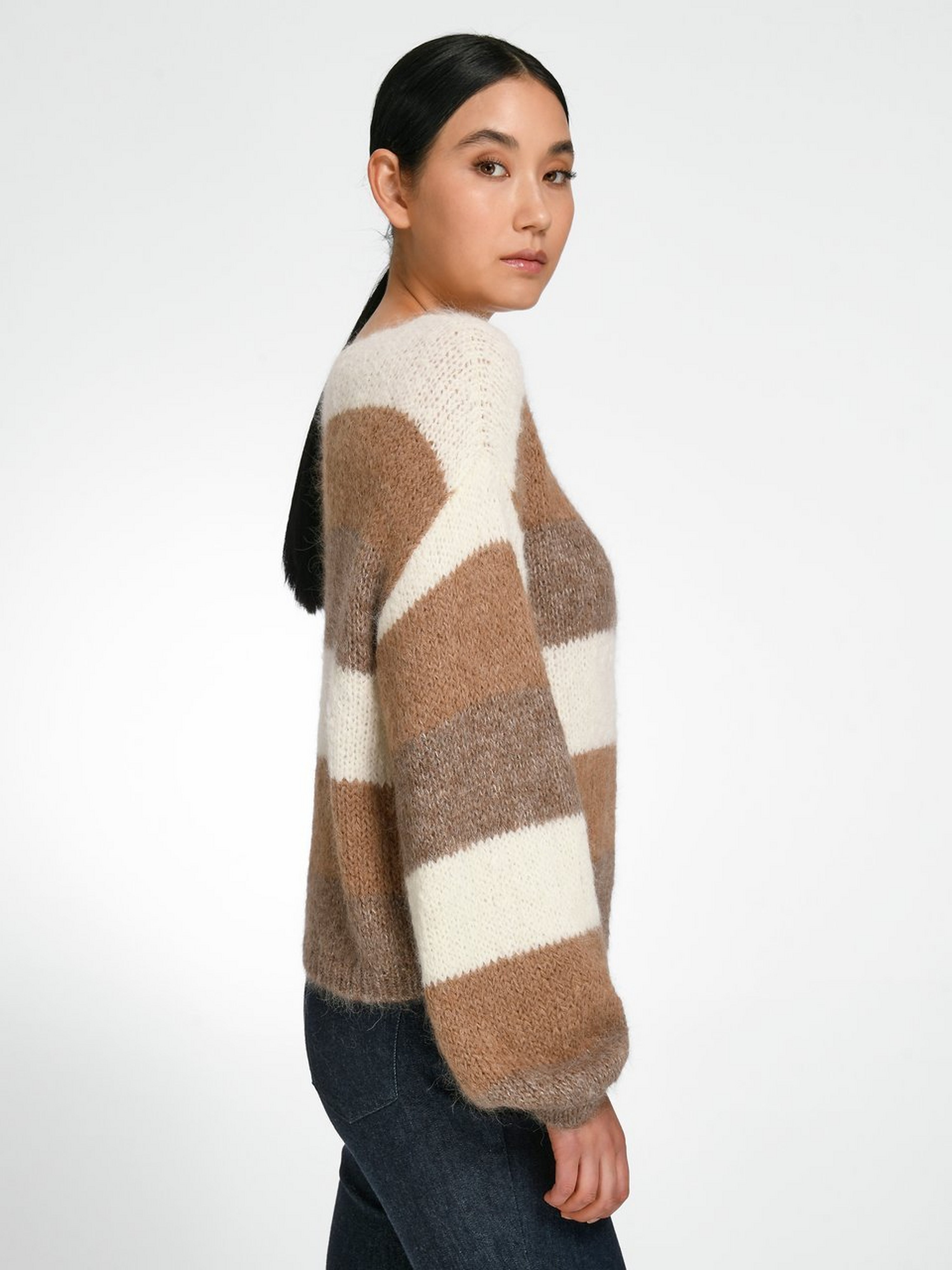 Pullover mit U-Boot-Ausschnitt