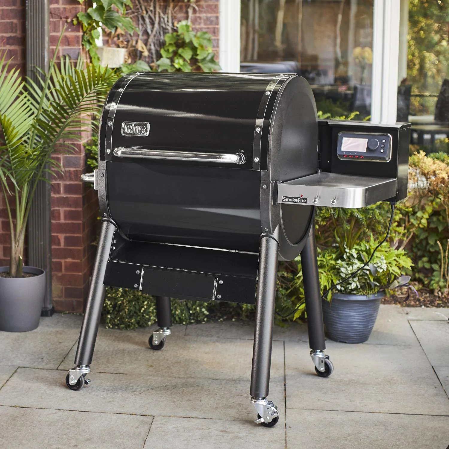 Churrasqueira a pellets e lenha Weber SmokeFire EX4 Gen 2 de 24 polegadas com Wi-Fi integrado - 22510201
