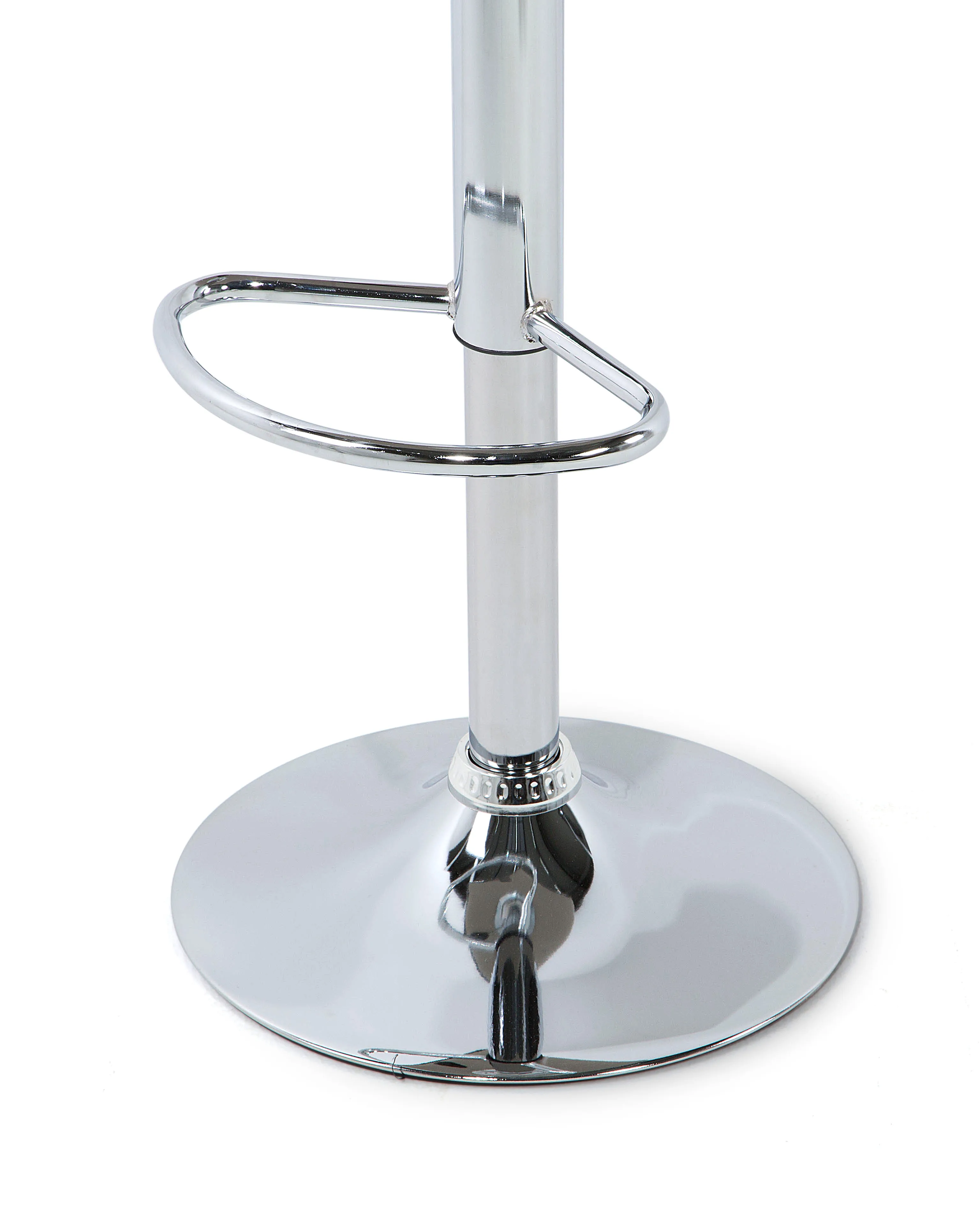 Set van 2 barstoelen VALETTA Kunstleer draaibaar Lichtbeige