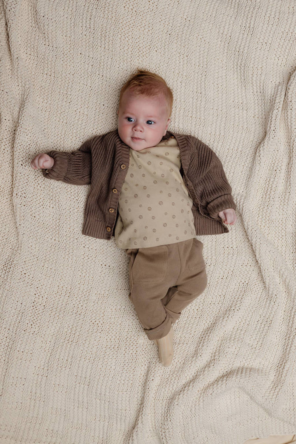LEVV baby ribgebreide longsleeve JACK met all over print beige/taupe