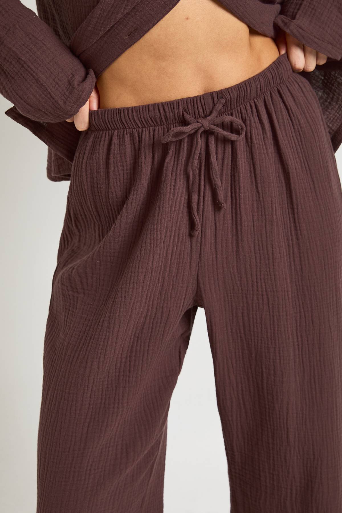 boohoo Ensemble De Pyjama Tall Chemise Et Pantalon À Manches Longues En Mousseline