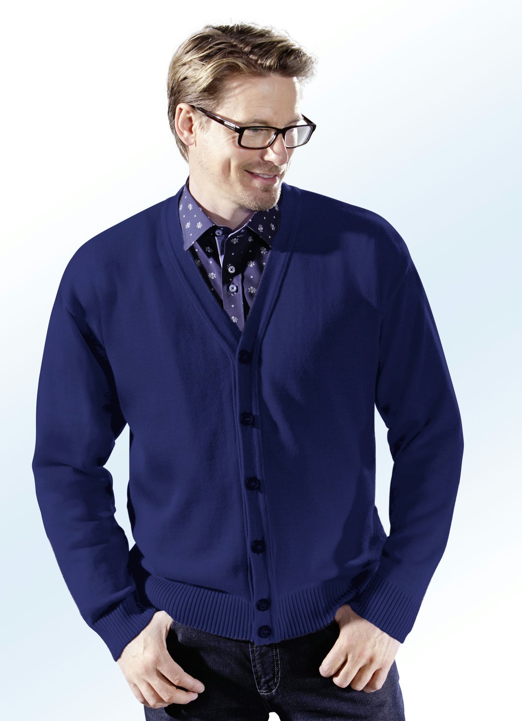 Cardigan mit durchgehender Knopfleiste in 4 Farben