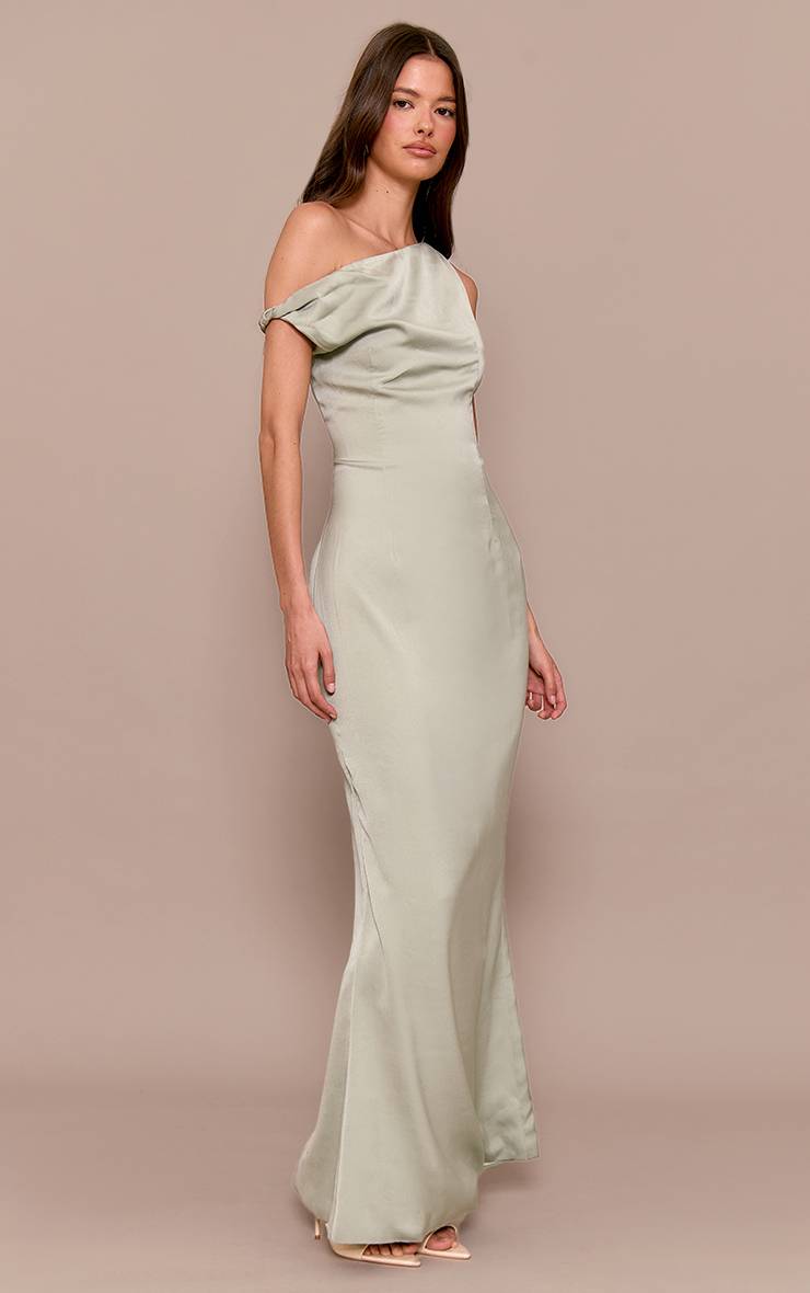 Vert Sauge Robe Longue Asymétrique En Satin Avec Col Bardot Torsadé