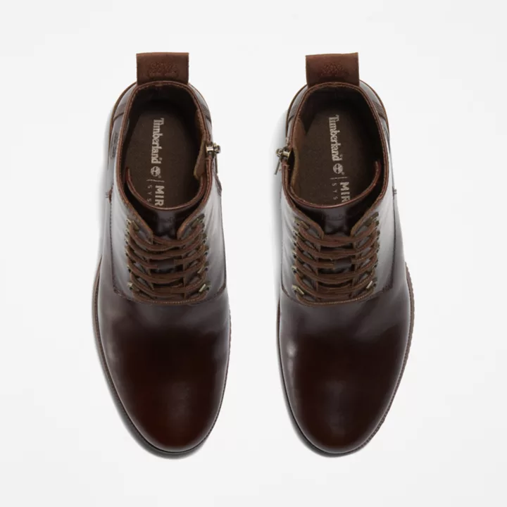 Bota feminina Dalston Vibe de 6 polegadas na cor marrom.