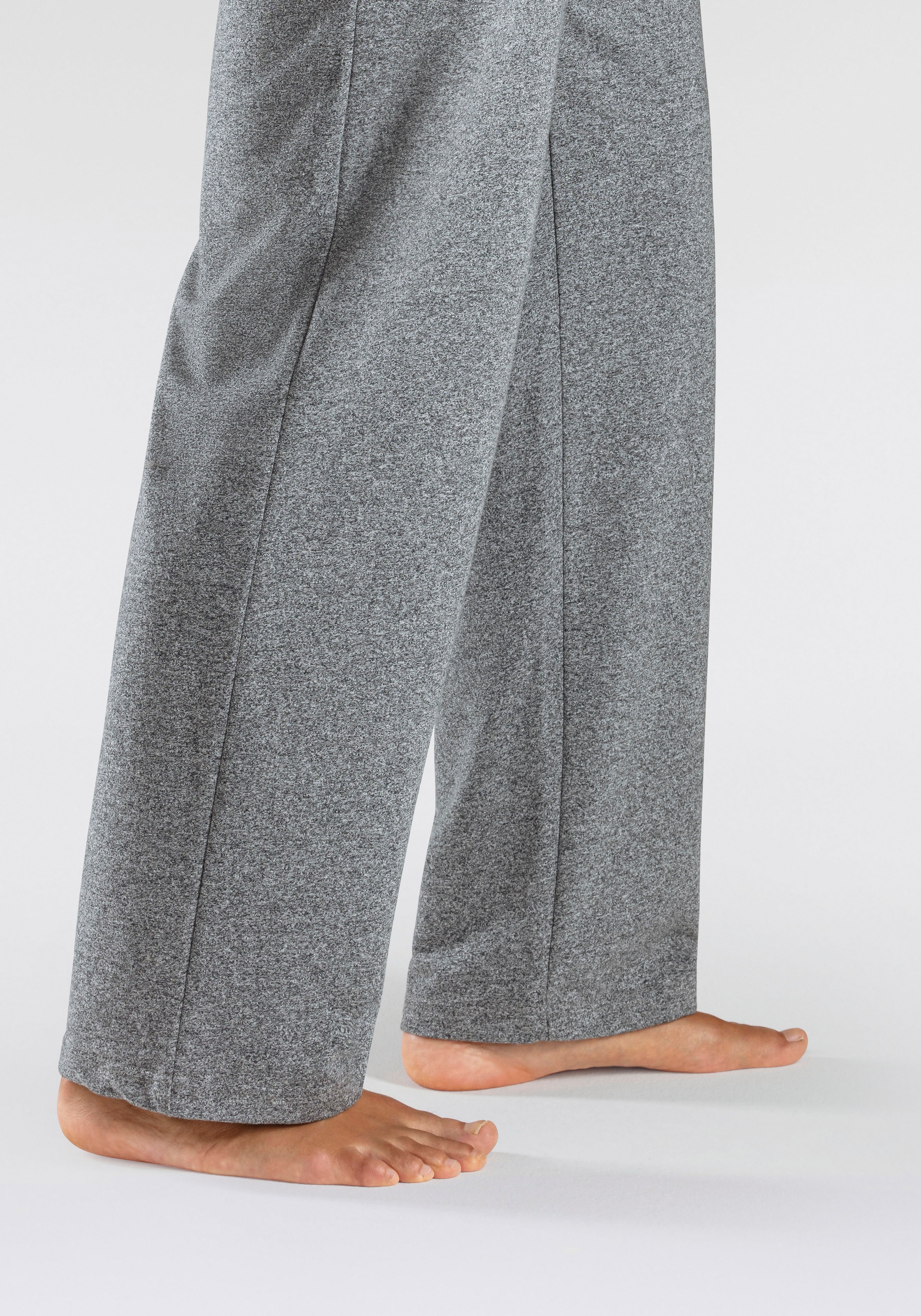 Bench. Loungewear Relaxhose  aus leichter Sweat-Qualität