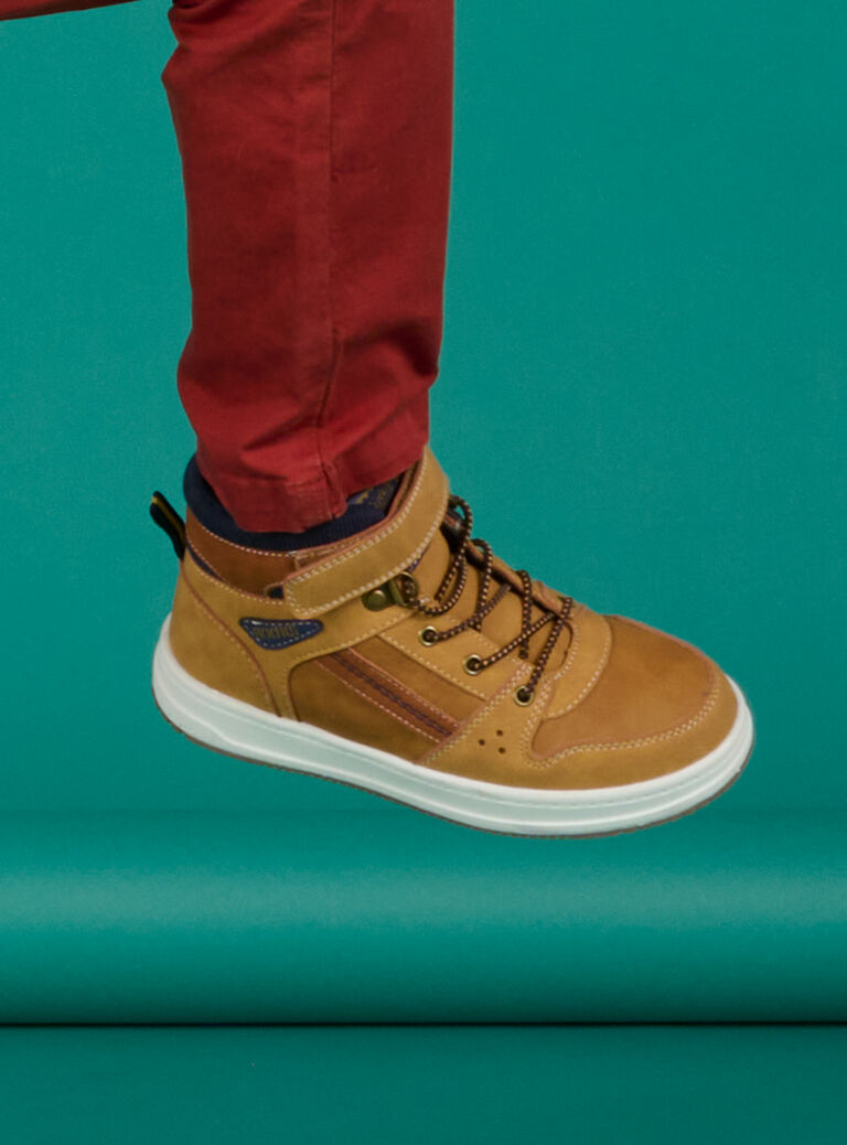 Basket lacets Marron